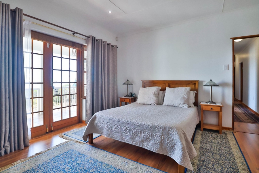 10 Bedroom Property for Sale in Aalwyndal Western Cape